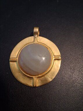 rare vintage museum pendant replica piece marked O.C heavy gold plating